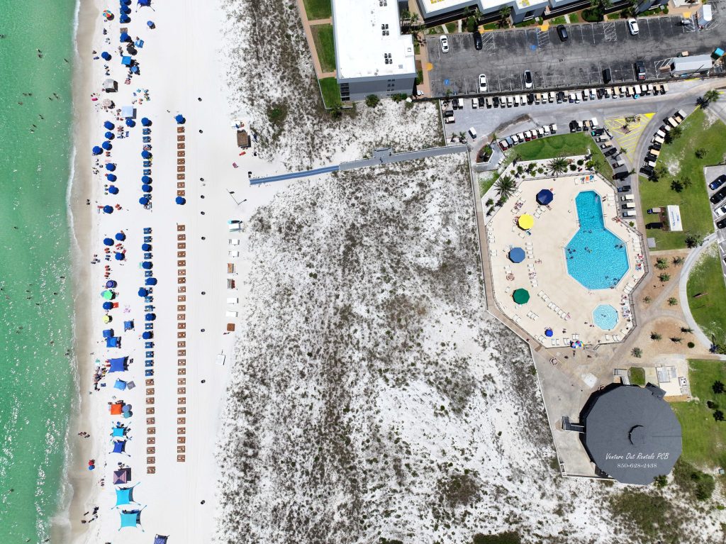 Venture Out Beach Front Pool and Gulf
Venture Out Rentals PCB 