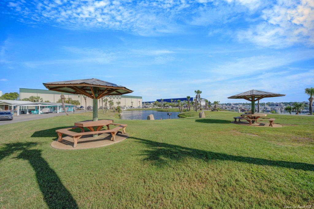 Venture Out Back Pavilion and Grills
Venture Out Rentals PCB