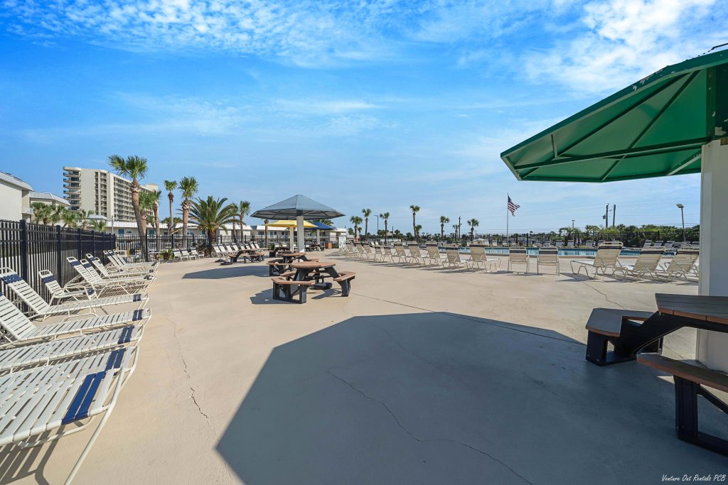 Venture Out Beach Front Pool Covered Tables