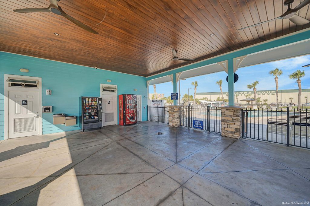 Venture Out Back Pavilion and Grills
Venture Out Rentals PCB