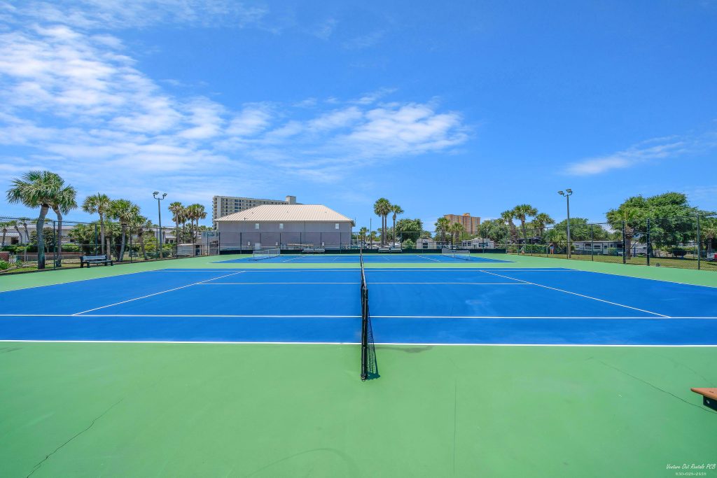 Venture Out Pickleball and Tennis Courts
