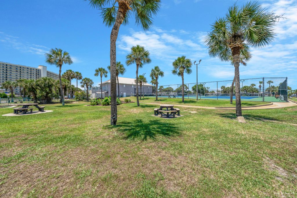 Venture Out Tennis and Pickleball Courts
Venture Out Rentals PCB